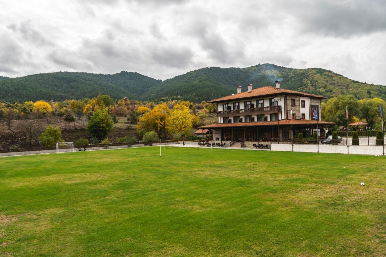 Mentor Resort Gaytaninovo エクステリア 写真