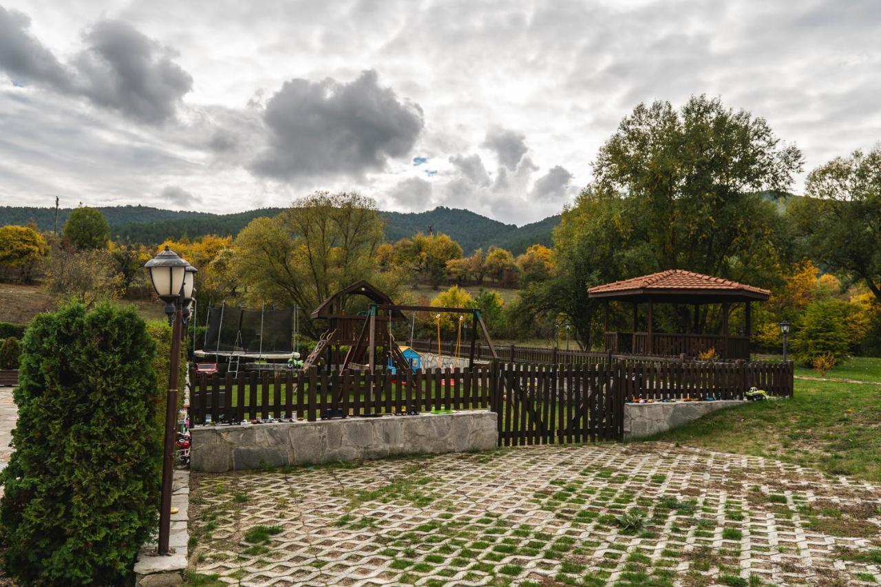 Mentor Resort Gaytaninovo エクステリア 写真